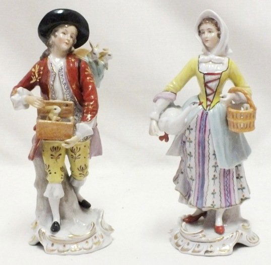 Pair of 18th Century GINORI, Capo-di-Monte figurines (1 of 10)