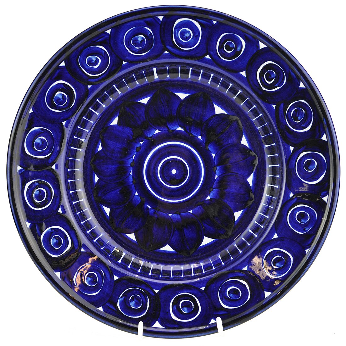 FAT, porslin, "Valencia", ULLA PROCOPE (1921-1968),: Handmålad dekor i mörkblått mot vit fond. Undertill målarsignatur. "Valencia" tillverkades 1961-2002. Etikettmärkt. Diameter 35.5 cm.