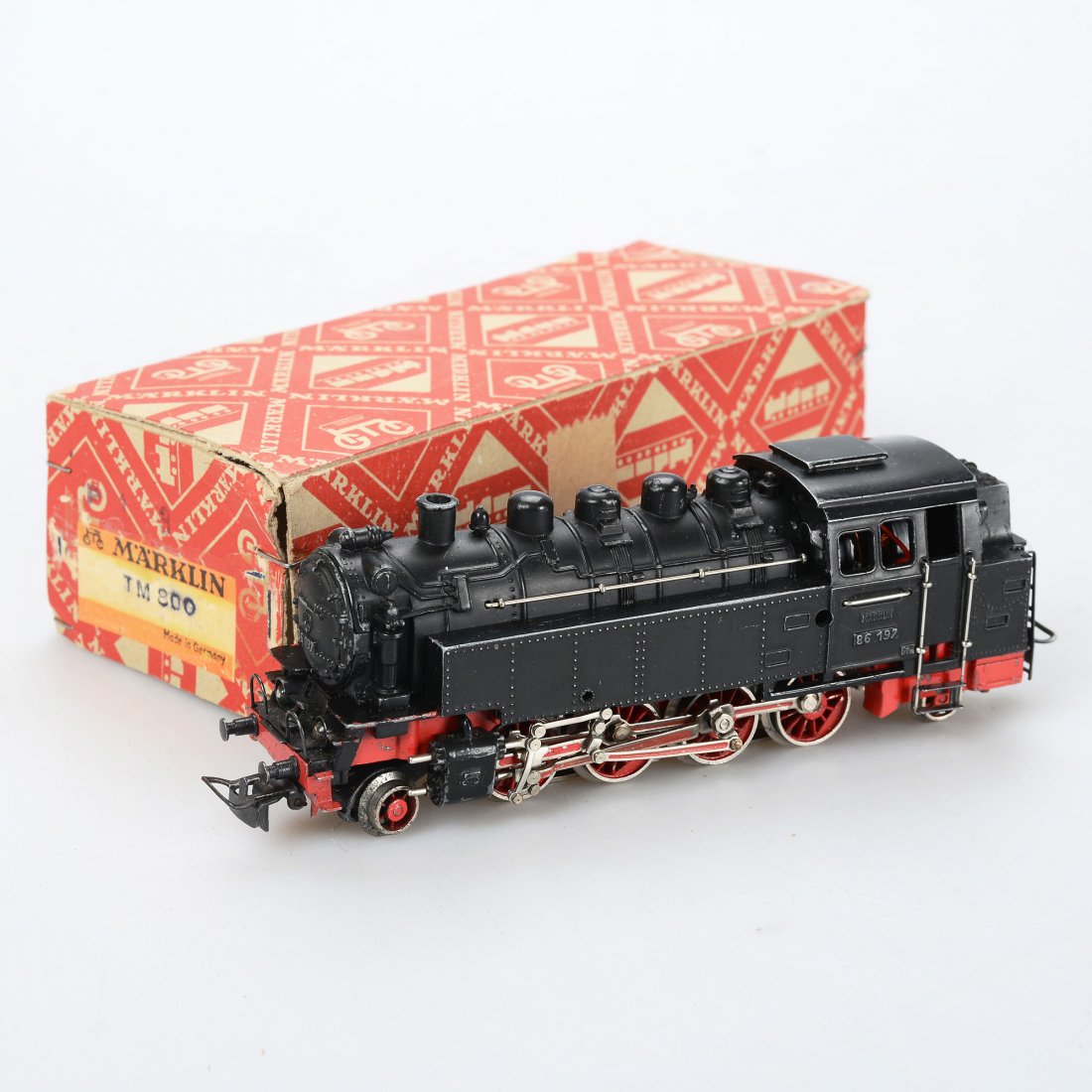 ÅNGLOK, TT800, Märklin, H0: Dampflokomotive. Bruksslitage, märken. Med röd kartong. Marklin/Maerklin (655)