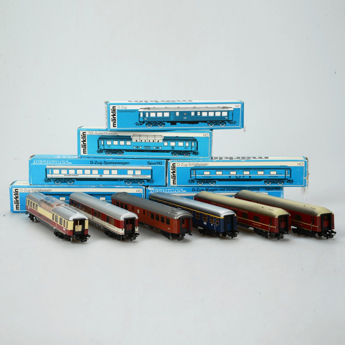PERSONVAGNAR, 6 st, Märklin, H0: Personenwagen. 4052, 4054, 4064, 4064, 4073 och 4090. Smärre slitage. Marklin/Maerklin (453)