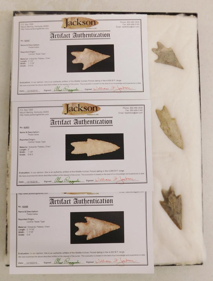 Frame of Texas Points w/Jackson COAs: Frame of Texas Points w/Jackson COAs, pre-historic items. Made of chert, the items measure 2 1/2" x 1 7/16", 3" x 1 1/8", and 2 11/16" x 1 7/16". Central Texas. Jackson Certificate of Authenticity. Fr