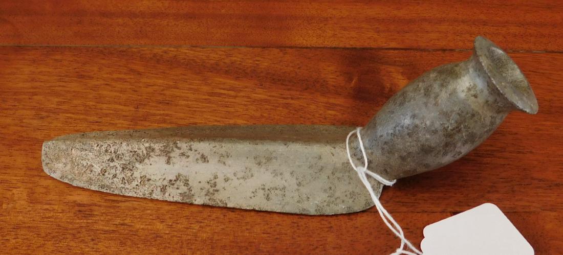Angle Pipe: Angle Pipe, pre-historic item. Made of steatite, the item measures 8" x 3". North Carolina. Condition: Good, see images. Shipping: $16.50 w/insurance and signature.