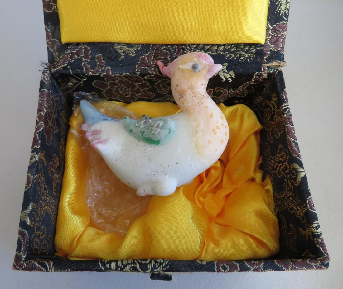4" Glass Chinese Bird: 4" Glass Chinese Bird, Han dynasty. Made of glass, the item measures 4"x 3". China. Multi-colored bird. Condition: Good, see images. Shipping: $22.50 w/insurance and signature, double-boxed.