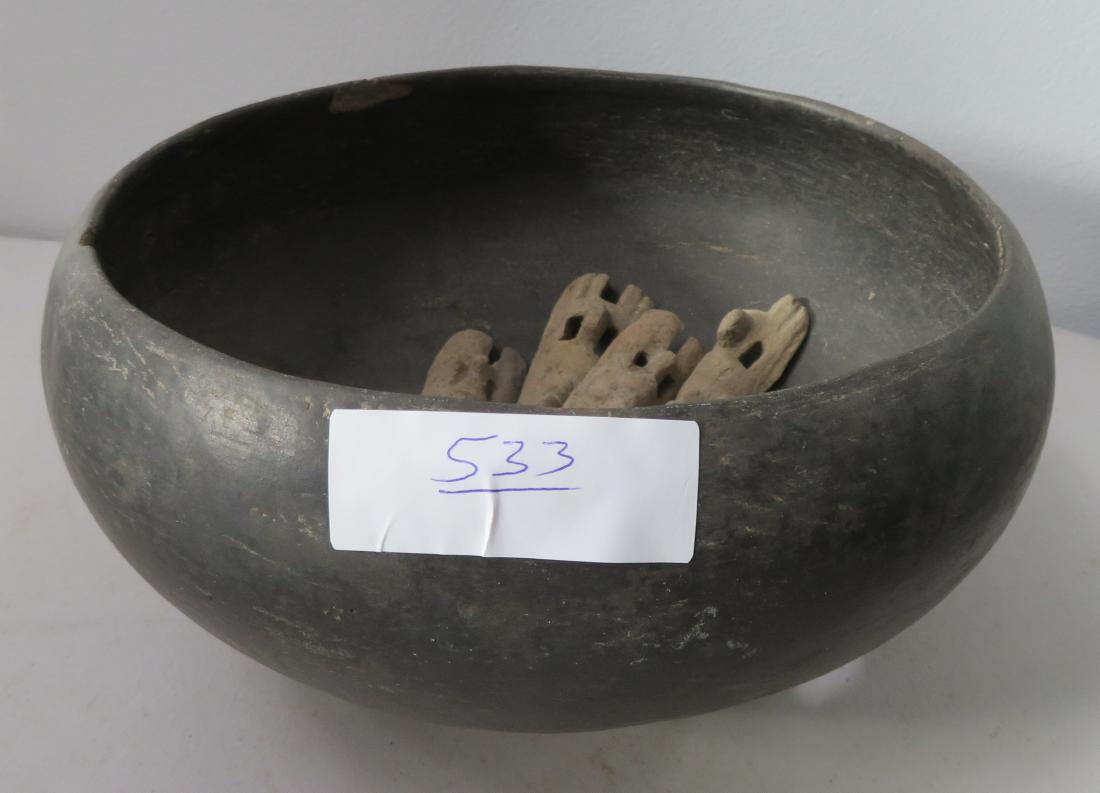 Large Bowl w/Artifacts: Large Bowl w/Artifacts, pre-Columbian items. Made of clay and paint, the bowl measures 10". Mayan, Guatemala. Has 8 mold-made figures. Condition: As found, see images. Shipping: $55.00 USA estimate on