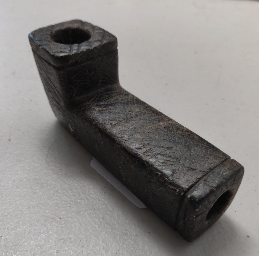 Stone Pipe: Stone Pipe, pre-historic item. Made of steatite, the item measures 4" x 2" x 1". Ohio. Condition: Good, see images. Shipping: $16.50 w/insurance and signature, due to weight and value.