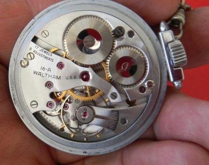 Pocket Watch Elgin: Waltham 17 jewel pocket watch. Also railwood engine tie tack and Railroad employee card. Good Condition, Shipping $12.50