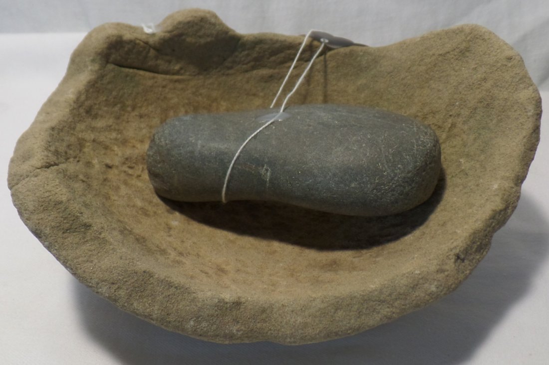 Salvage Stone Bowl & Pestle: Salvage Stone Bowl & Pestle. Bowl measures 7.5" x 6.5" x 3.5". Pestle size is 4.5" x 2.25" x 1". Combined weight is 4 lbs. Items found in San Diego County, CA, USA. Condition: Very Good, pestle has an