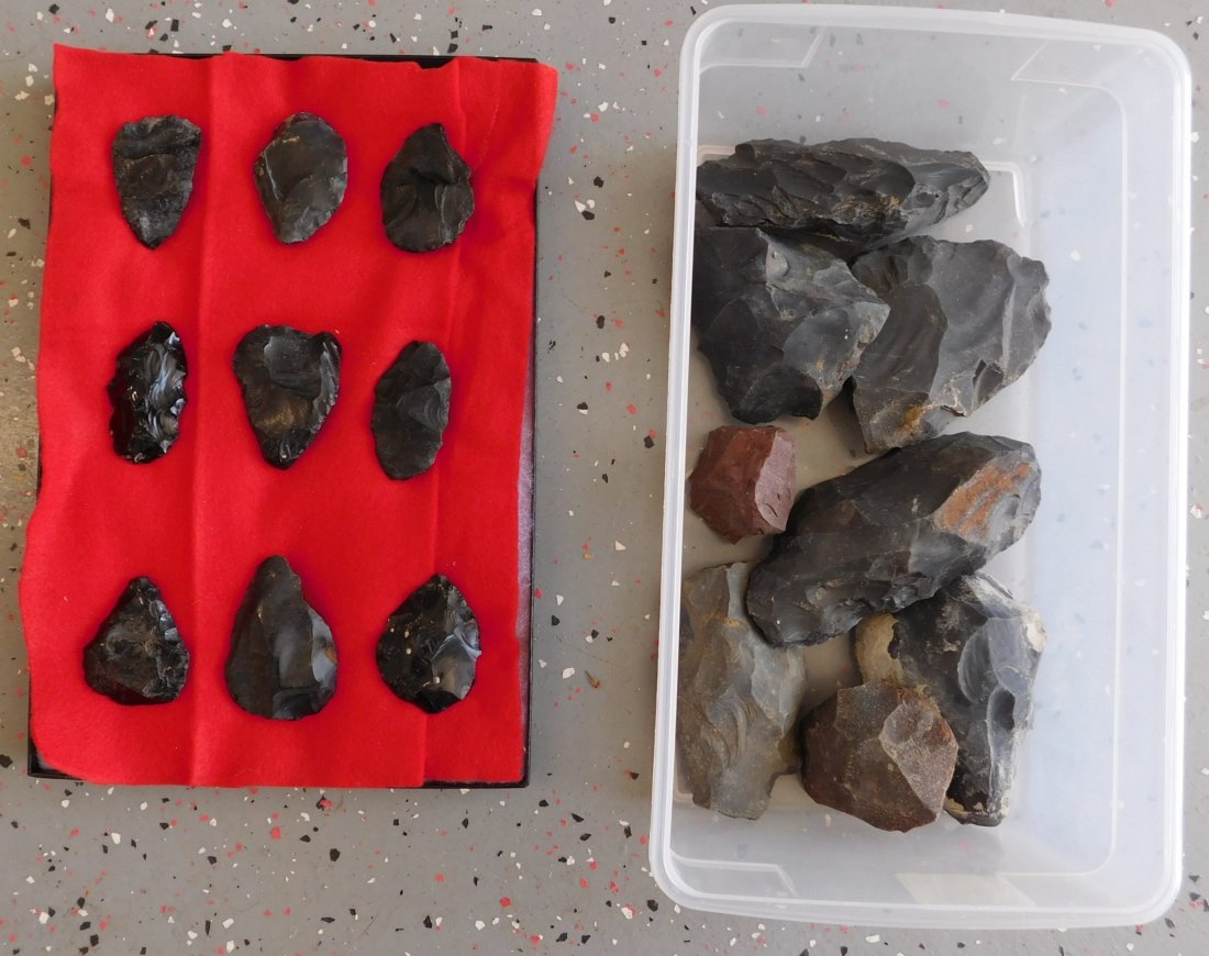Obsidian Paleo Artifacts: Obsidian Paleo Artifacts, circa 8000-10000 years old. Made of obsidian and measuring 2" to 5", these collection of 17 artifacts are from Klamath Falls, Oregon. Frame not included. Condition: As found,