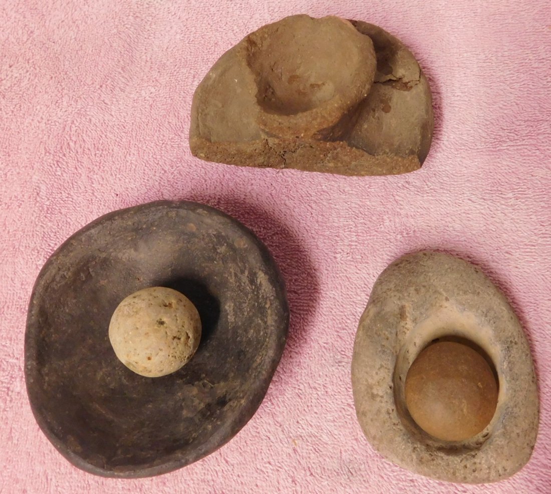 San Diego Artifact Collection: San Diego Artifact Collection, pre-historic items. Made of clay and stone, the items measure from 3.5" to 4". Alpine, San Diego County, California. Mortar and pestle, clay bowl, pottery trowl. Conditi