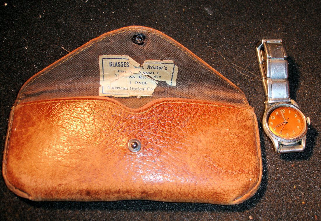 US Aviators Leather Case & Military Watch: aviators leather case for glasses and military watch KGW estate