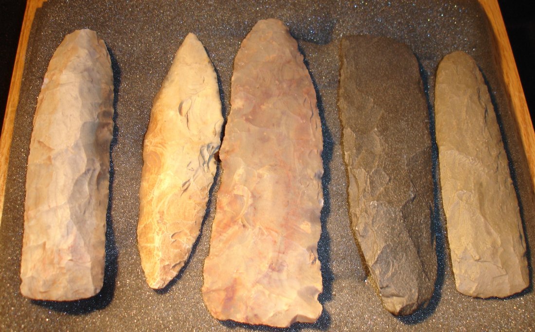 5 Stone Knives Longest 6 1/2”: 5 stone knives, longest 6 1/2”, origin & age unknown, possible repro?