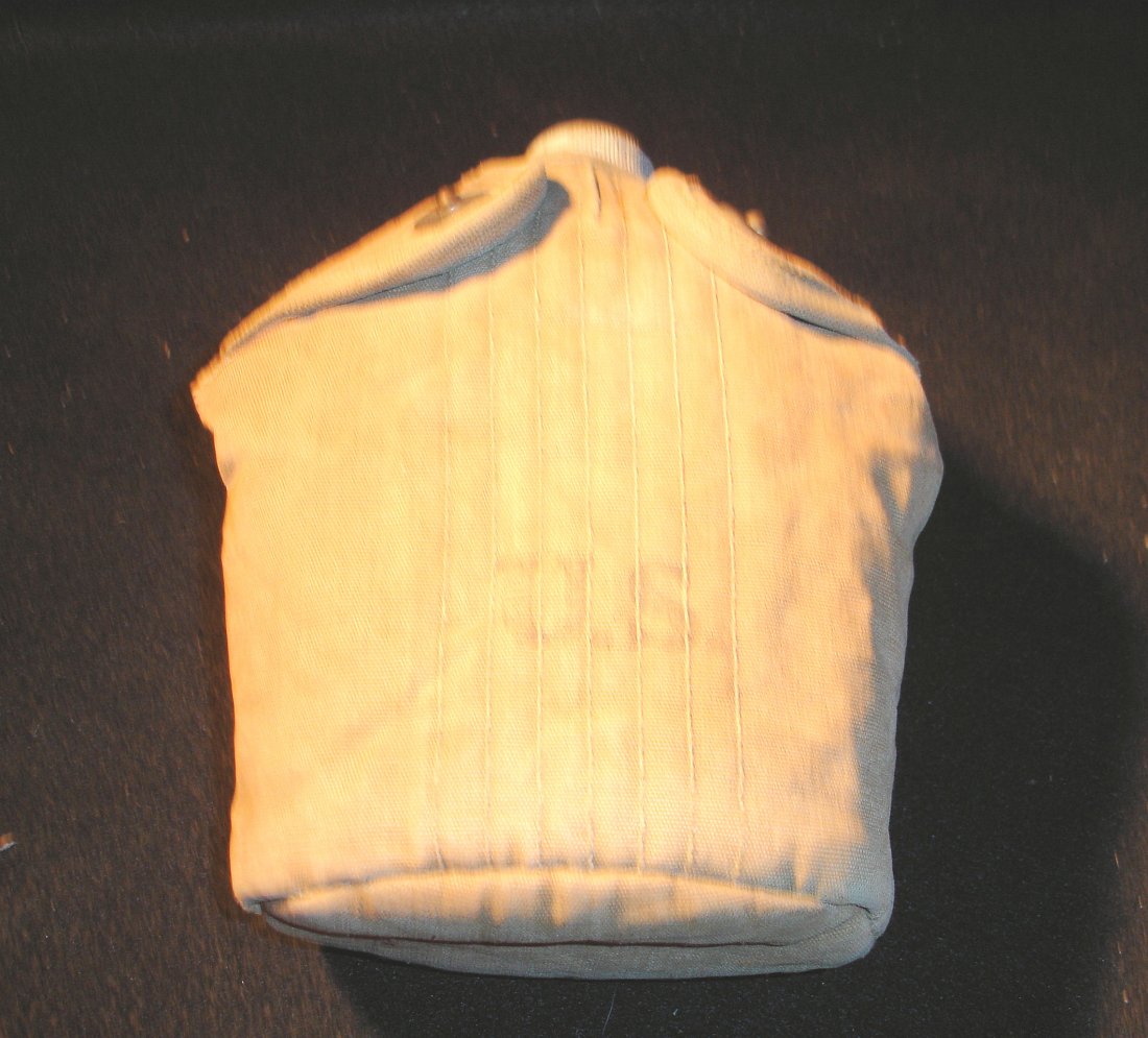 WW2 US Canteen Scott Mfg: Scott Mfg. WW2 canteen