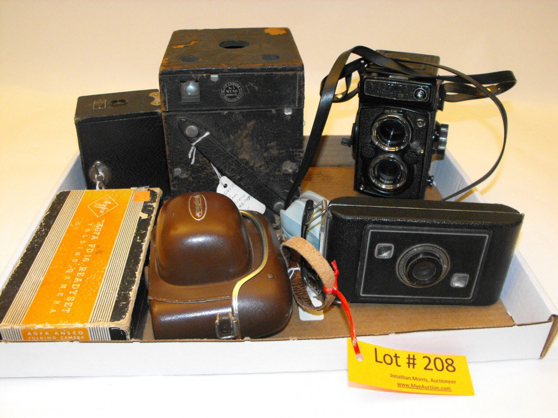 Cameras: Large lot of cameras and accessories