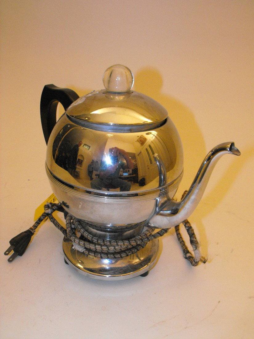 Coffee Pot: Vintage, w/ cord