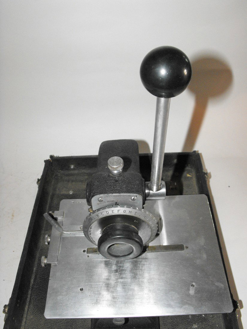Dog Tag Maker: Vintage "Dog Tag" maker w/ tags & handle