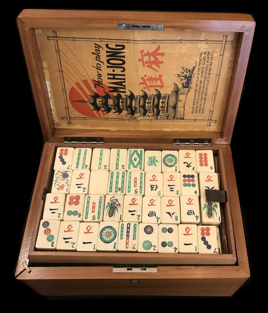 VINTAGE 1924 MAHJONG SET