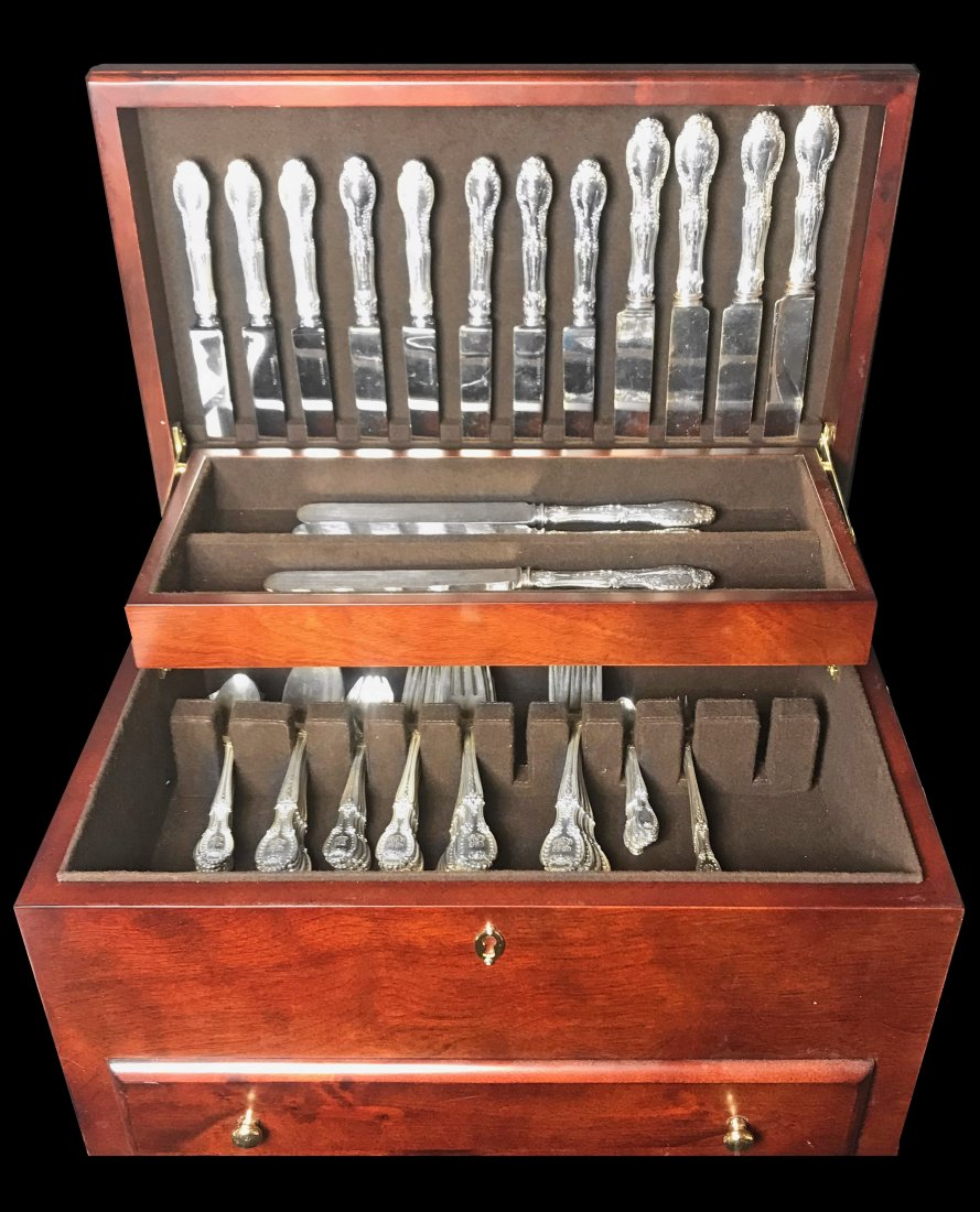 TIFFANY 82 PIECE STERLING SILVER PART FLATWARE SET (1 of 1)