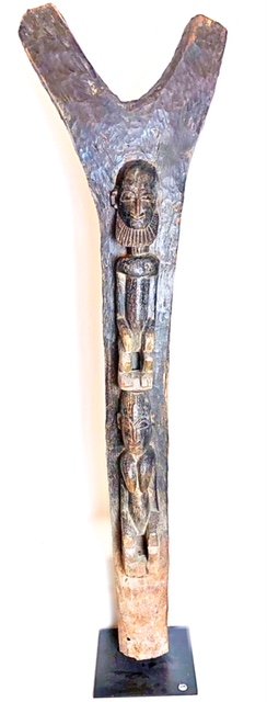 AFRICAN CARVED WOOD MEETING HOUSE POST (1 of 7)