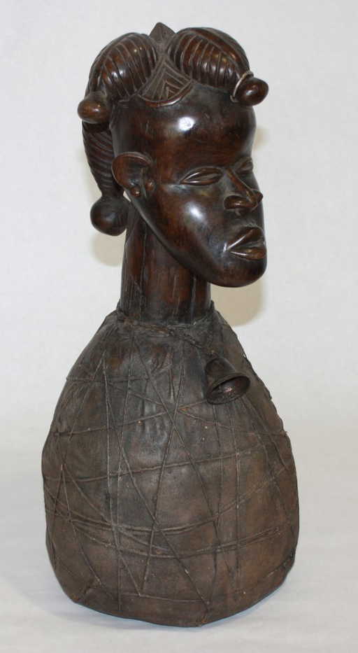 STYLE OF KISSI PEOPLE LIBERIA