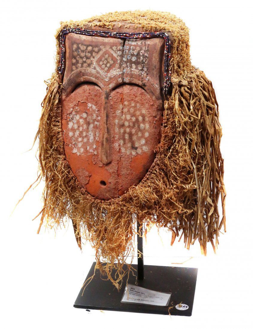 STYLE OF CEREMONIAL DANCE MASK - CARVED WOOD (1 of 1)