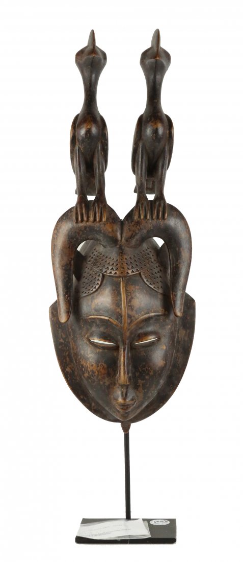 STYLE OF CEREMONIAL DANCE MASK - CARVED WOOD (1 of 3)