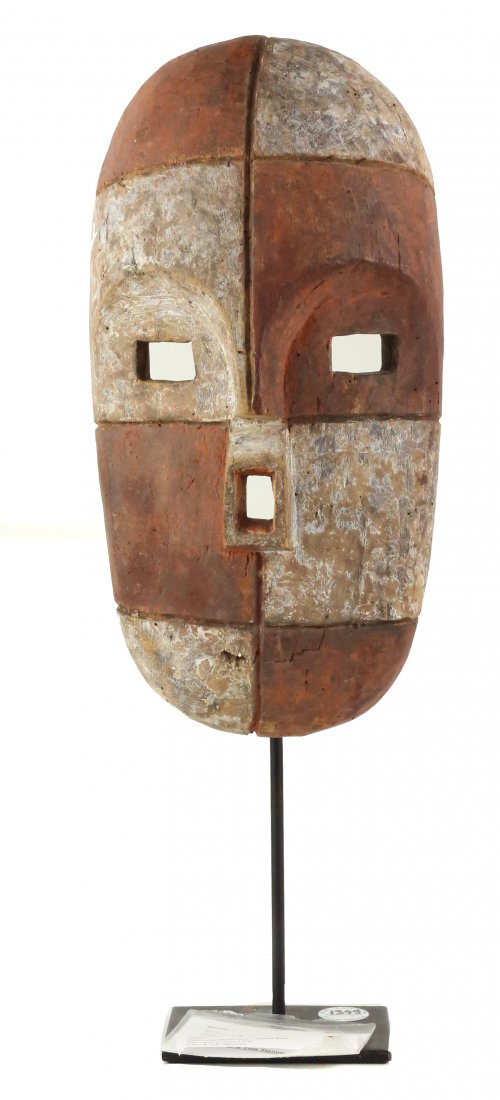 STYLE OF CEREMONIAL DANCE MASK - CARVED WOOD (1 of 3)