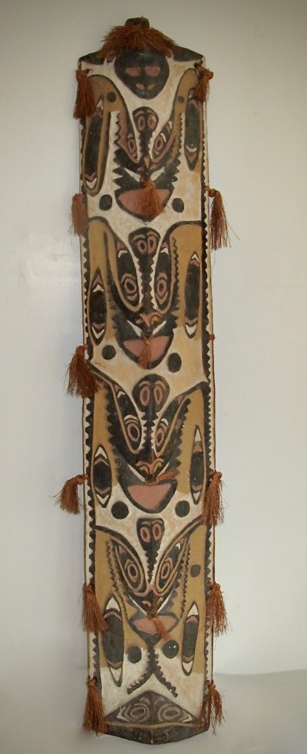SOUTH PACIFIC CARVED AND PAINTED TOTEM / SHIELD (1 of 8)