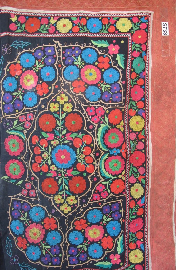 TWO GOOD CENTRAL ASIAN YURT HANGINGS, KAZAHKISTAN (1 of 10)