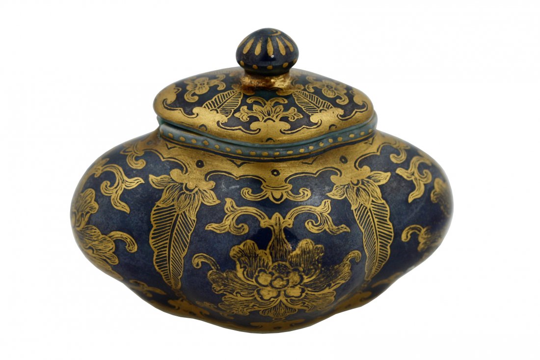 Chinese Porcelain Blue Ground and Gilt Decorated Box (1 of 7)