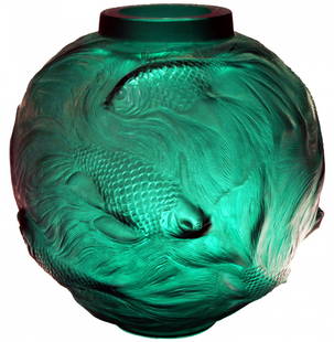 RENE LALIQUE GREEN "FORMOSE" VASE, 1924, FRENCH.: Rene Lalique "Formose" Vase, 1924, French, an example in green glass, signed. Marcilhac Reference No. 934, Page No. 425. Height 7 in. (18cm) R10715