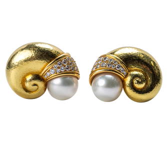 Leo de Vroomen (b. 1941) Pair of 18 Karat Gold, Pearl, and Diamond Ear Clips: Leo de Vroomen (b. 1941) Pair of 18 Karat Gold, Pearl, and Diamond Ear Clips Of sculptural design, each ear clip composed of a hand-hammered swirl motif in 18 karat yellow gold, centering a luminous