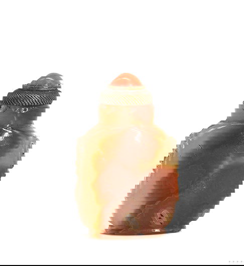 Chinese Carved Agate Snuff Bottle