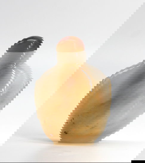 Good Chinese Translucent Chalcedony Master Snuff Bottle