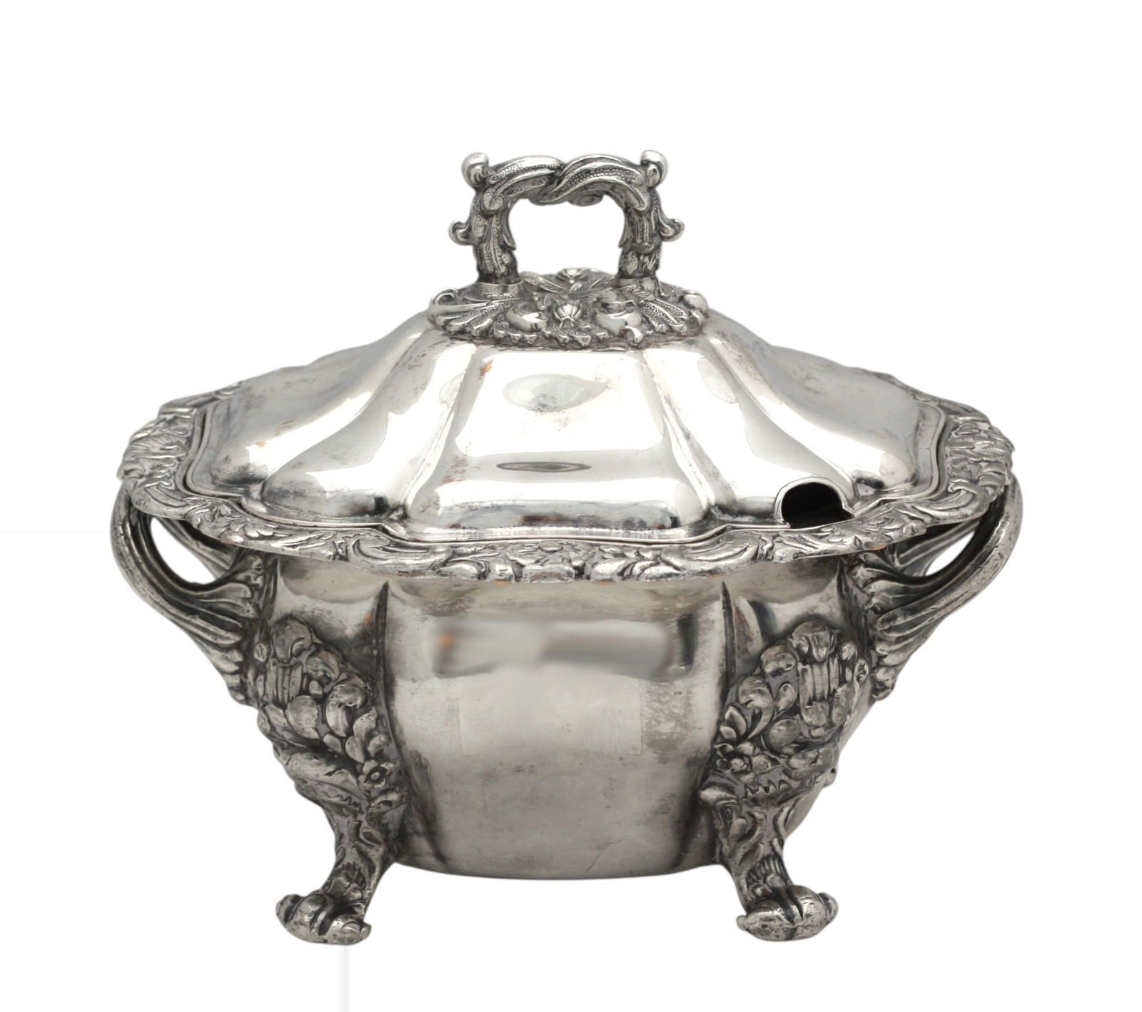 Georgian Style Silverplate Covered Vegetable Tureen (1 of 8)