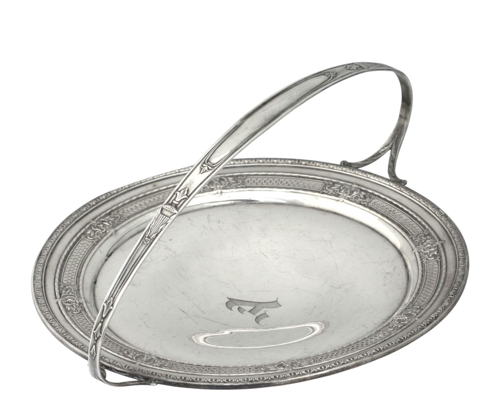 American Sterling Silver Footed Dessert Basket: American Sterling Silver Footed Dessert Basket Marked International Sterling, pattern no. H15-1A. A graceful and finely executed sterling silver dessert basket of classic circular form, the pierced