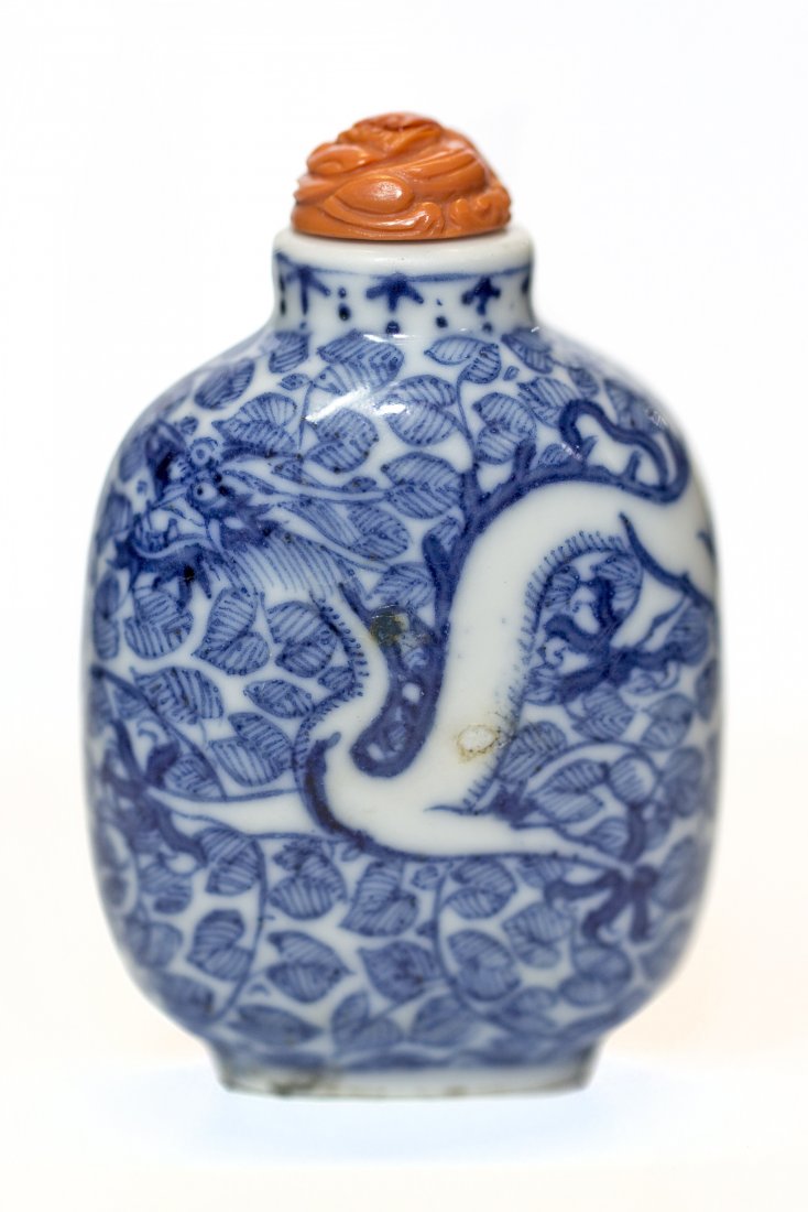 CHINESE BLUE AND WHITE PORCELAIN SNUFF BOTTLE Oct 27, 2013 A.B