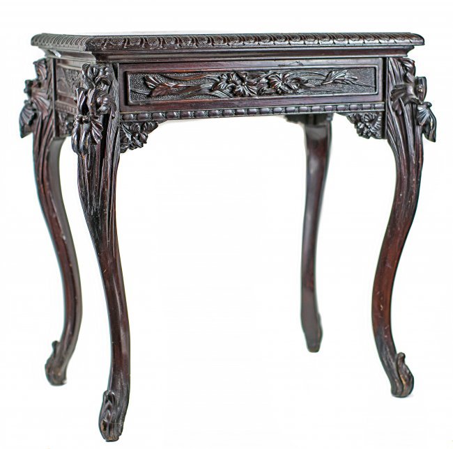 AMERICAN ROCOCO STYLE CARVED WOOD CENTER TABLE (1 of 1)
