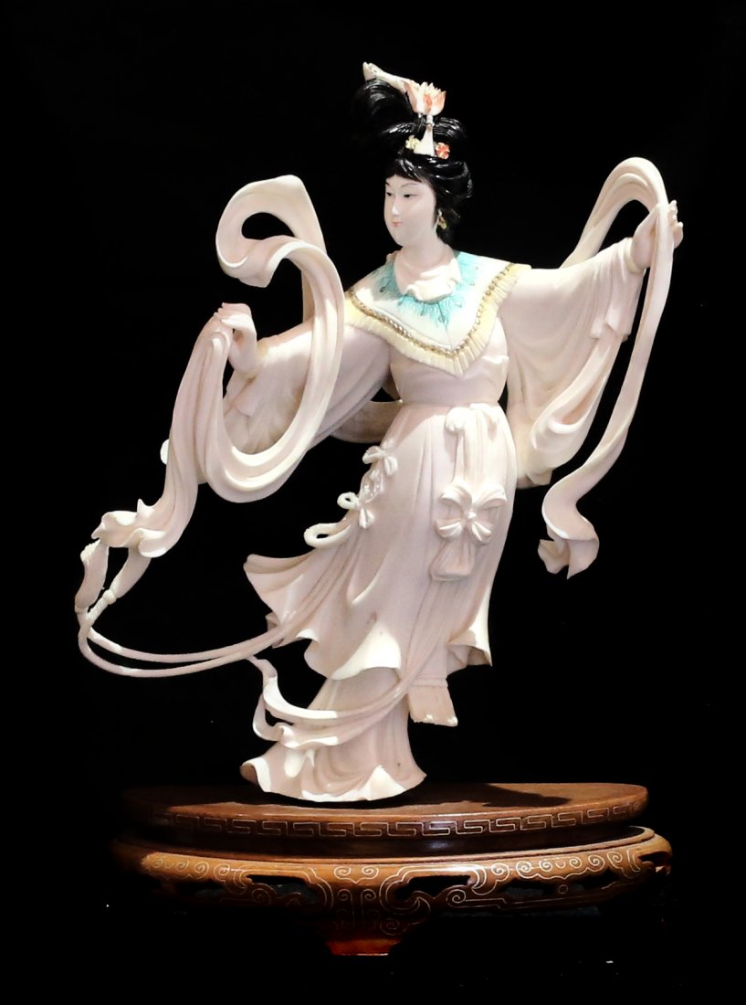 FINE POLYCHROMED IVORY CARVING (1 of 1)