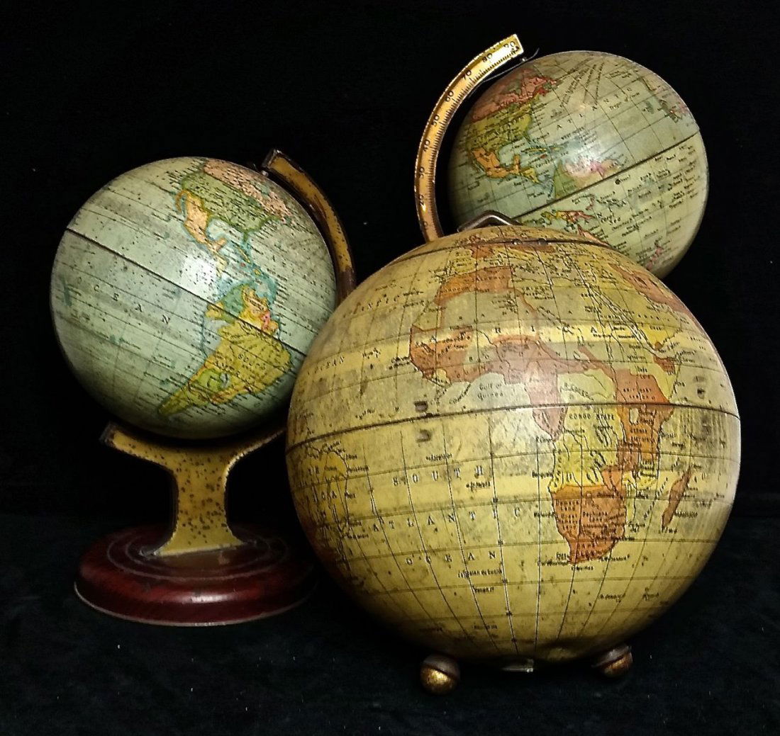 3 GLOBE BISCUIT TINS: TWO C & S 1930, ONE H & P, 1906 (1 of 10)