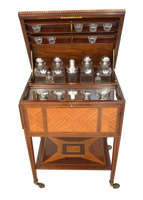 RARE AND FINE FITTED DRINKS CABINET (1 of 1)