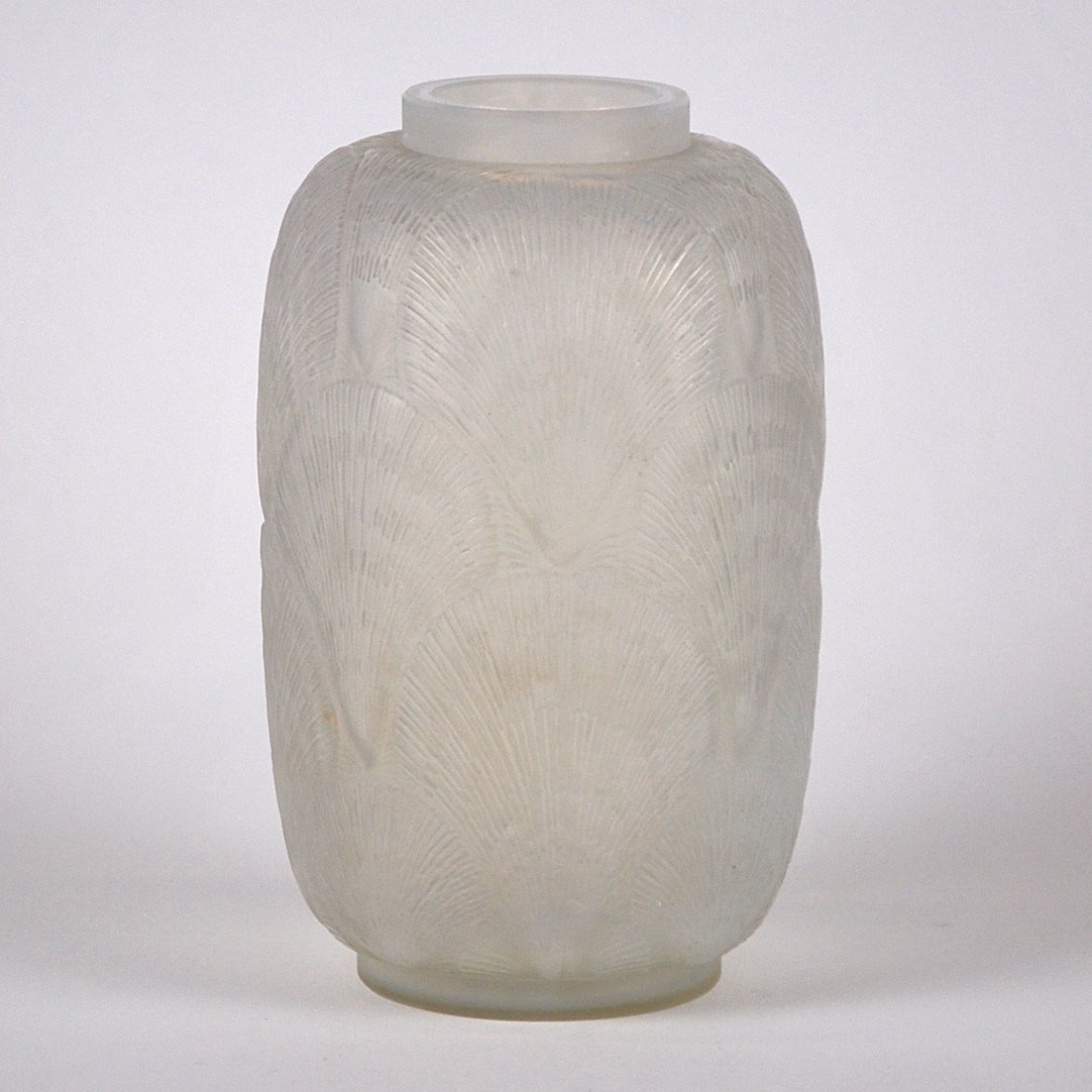 RENE LALIQUE 'COQUILLES' circa 1920 (1 of 8)