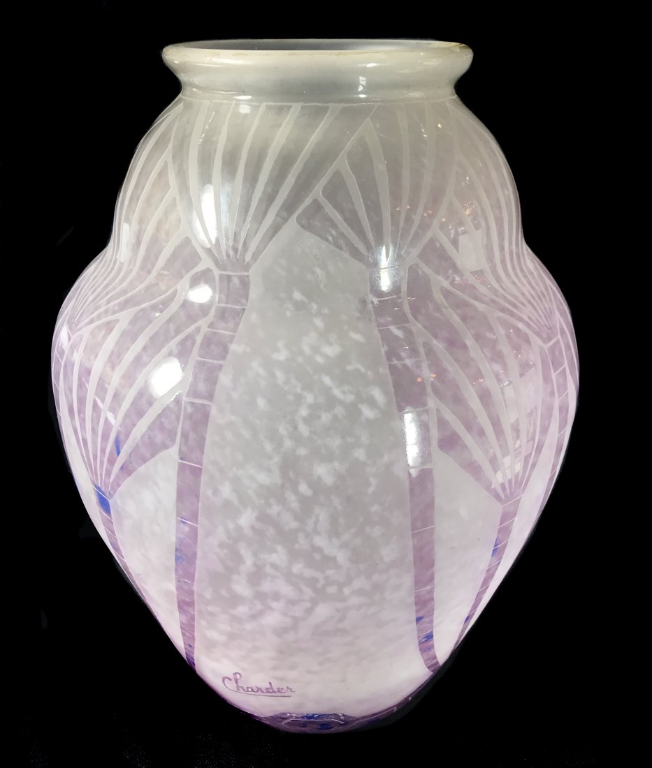 A LARGE CHARDER, LE VERRE FRANCAIS CAMEO GLASS VASE: A LARGE CHARDER, LE VERRE FRANCAIS CAMEO GLASS VASE An Internally Decorated Glass vase, circa 1925. 14" H, signed Charder