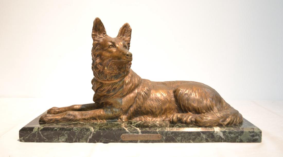 AFTER DEMETRE CHIPARUS (1886-1947) BRONZE: RECLINING SHEPHARD DOG "CHIEN POLICIER" PAR D.H. CHIPARUS , LAUREAT DA SALON DES BEAUX ARTS , SIGNED IN PLATE ON MARBLE BASE - 21" X 8" X 11"