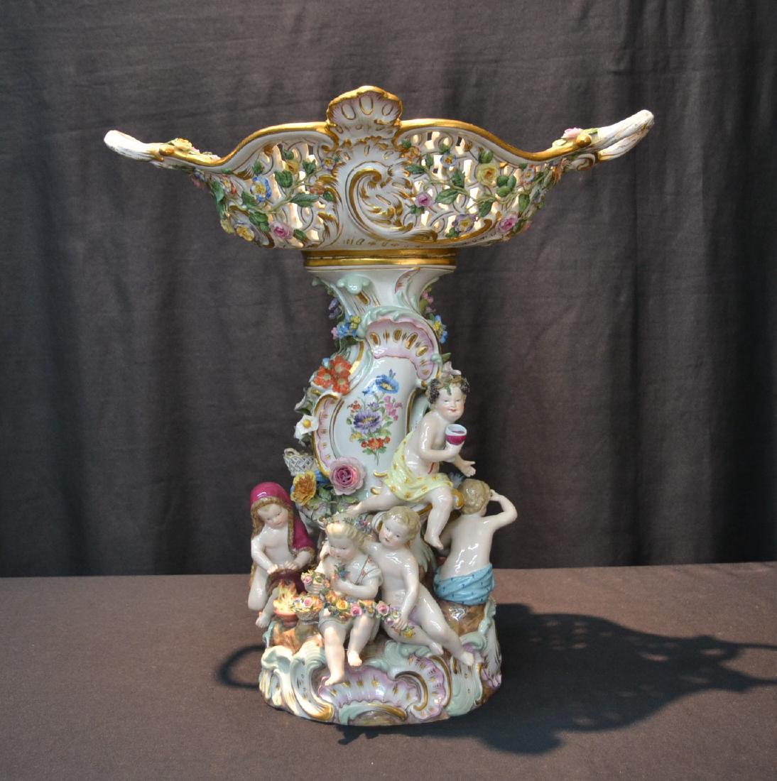 LARGE MEISSEN PORCELAIN CENTERPIECE