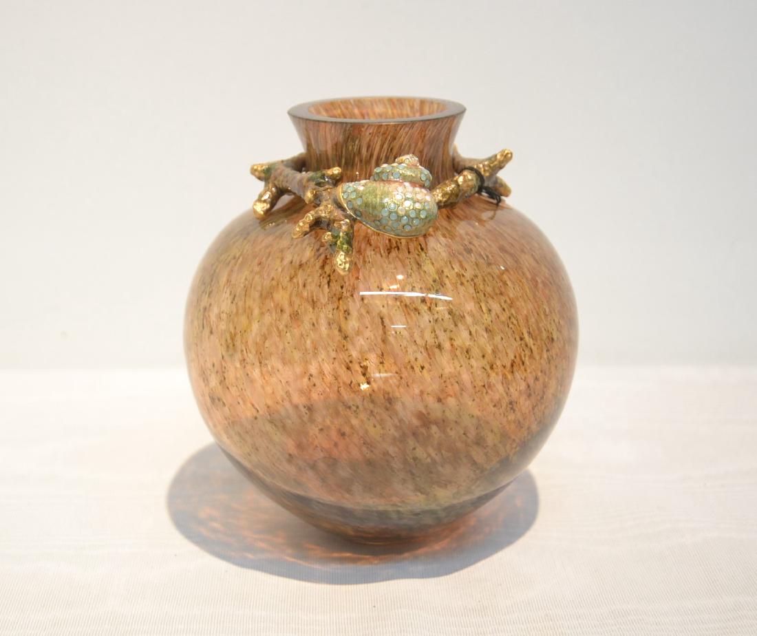 JAY STRONGWATER ENAMELED LUSTRE CORAL ON: BULB VASE IN BRONZE - CONRAD COLOR - 4 1/4" x 5 3/4' (NEW IN BOX)