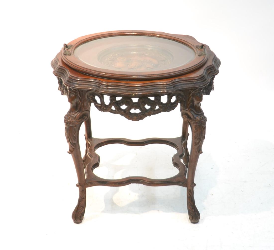 MAHOGANY TRAY TABLE WITH CARVED ROMAN PORTRAIT: 21 1/4" x 21 1/2" x 21 1/2"