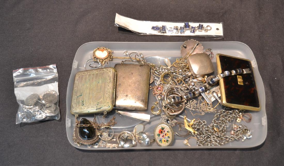 ASSORTED COMPACTS , EARRINGS , RINGS & NECKLACES: INCLUDING SOME SILVER