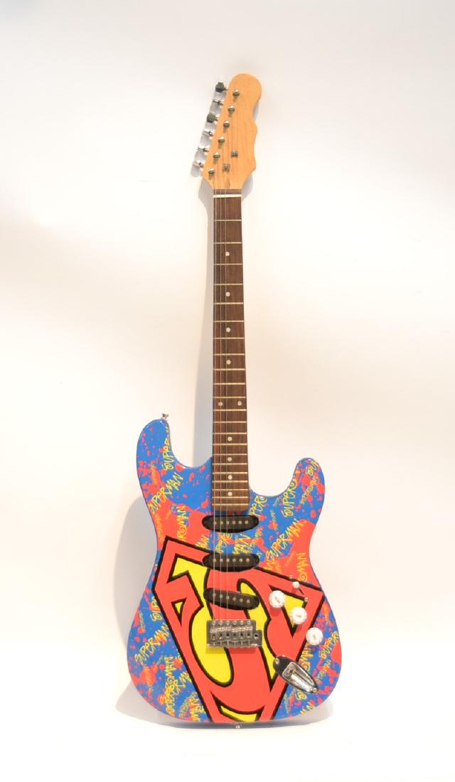 SUPERMAN GRAFFITI SIX FLAGS / DC COMICS: STRAT ELECTRIC GUITAR - 13" x 2" 40"