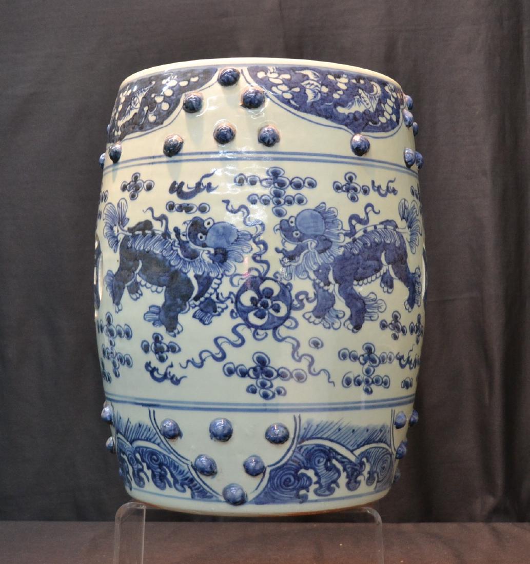 CHINESE BLUE & WHITE GARDEN SEAT: 12" x 16 1/2"