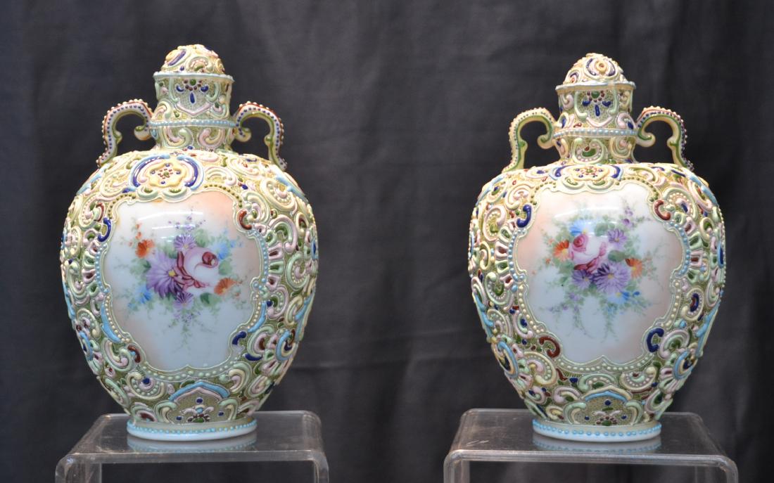 (Pr) MORIAGE NIPPON GINGER JARS: WITH FLORAL MEDALLIONS - 5 1/2" x 8 1/2" (LIDS HAVE LOSS)